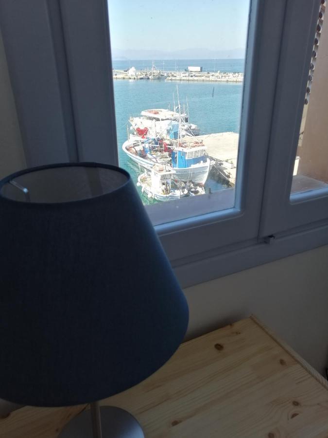 Aegina Port Apt 2-Διαμέρισμα Στο Λιμάνι Της Αίγινας 2 Kültér fotó