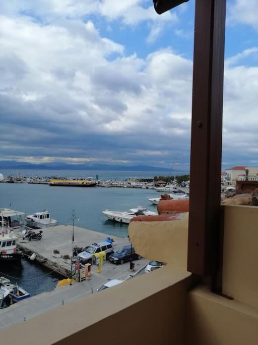 Aegina Port Apt 2-Διαμέρισμα Στο Λιμάνι Της Αίγινας 2 Kültér fotó