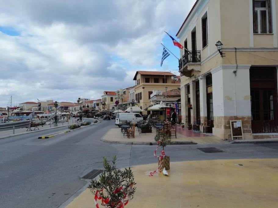 Aegina Port Apt 2-Διαμέρισμα Στο Λιμάνι Της Αίγινας 2 Kültér fotó