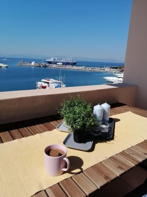 Aegina Port Apt 2-Διαμέρισμα Στο Λιμάνι Της Αίγινας 2 Kültér fotó